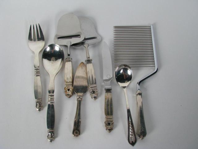 Appraisal: Sterling Silver Table Service Eight Items including four pieces with