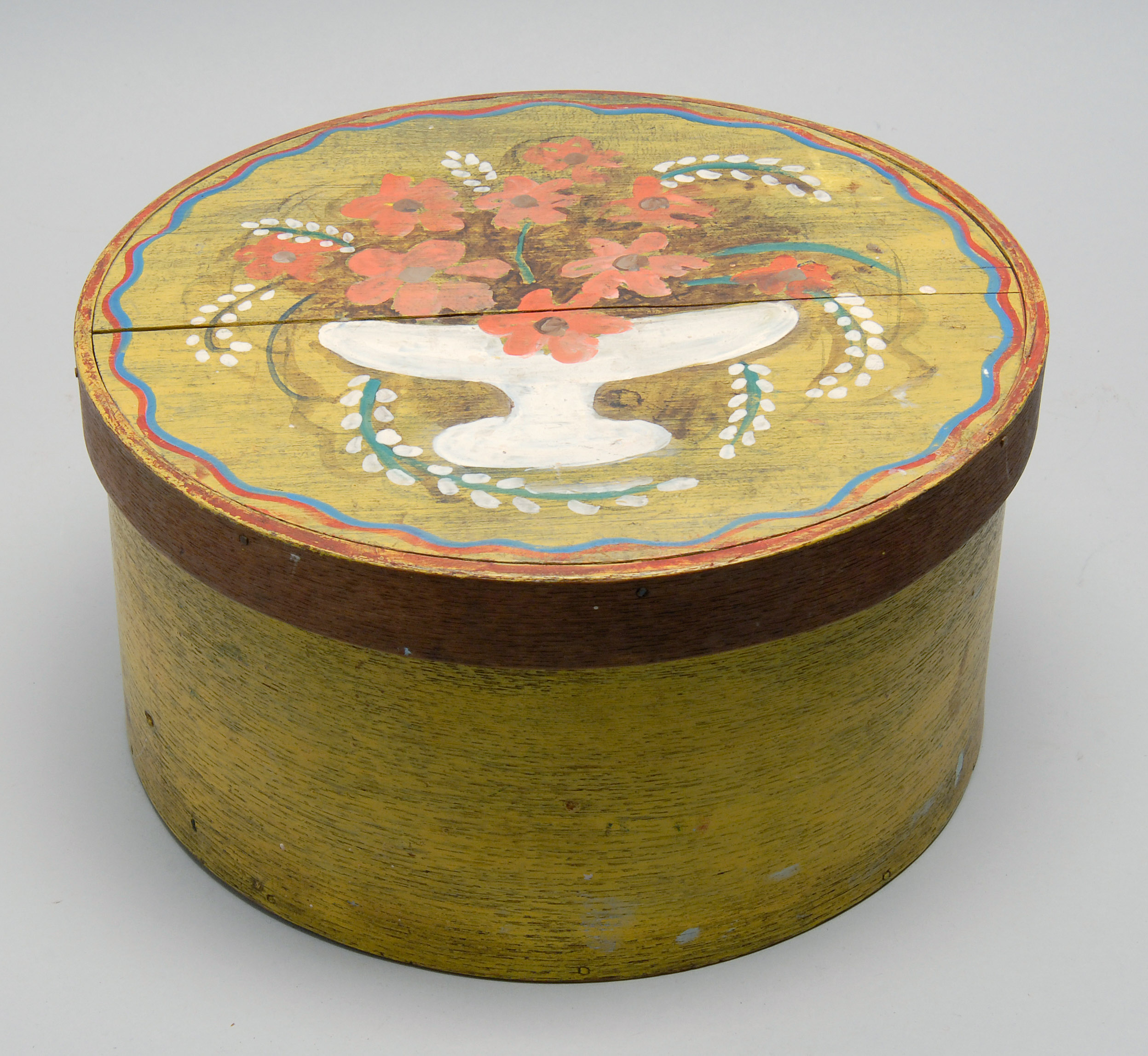 Appraisal: HAND-PAINTED LAP-SEAM BOX th CenturyIn circular form with lift-off top