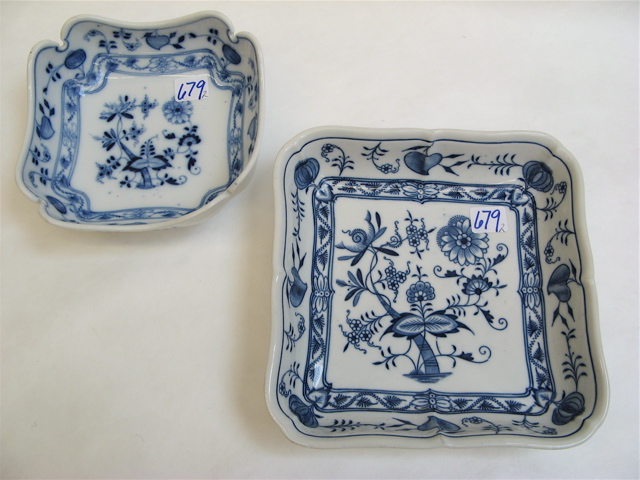 Appraisal: TWO MEISSEN PORCELAIN SERVING BOWLS in the Blue Onion pattern