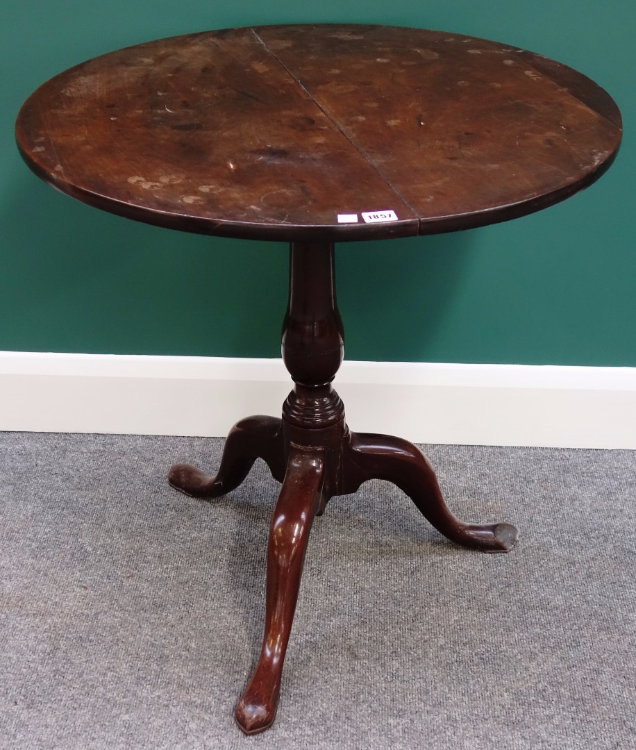 Appraisal: A George III rosewood and mahogany occasional table the circular