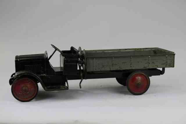 Appraisal: STEELCRAFT DUMP TRUCK C pressed steel GMC open front cab