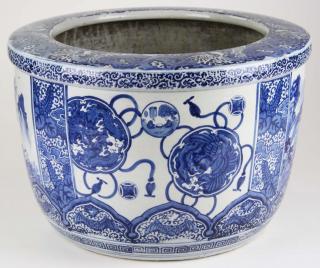 Appraisal: th c Chinese blue white jardiniere planter ht dia th