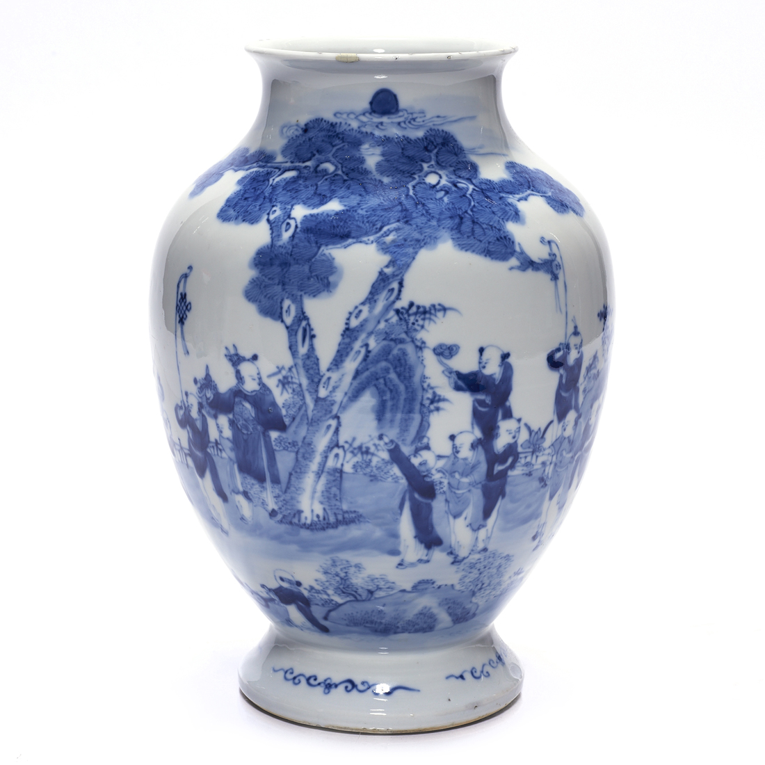 Appraisal: CHINESE BLUE AND WHITE VASE Chinese blue and white vase