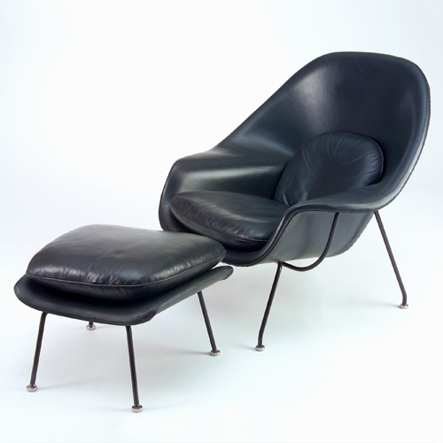 Appraisal: EERO SAARINEN KNOLL Womb chair and ottoman en suite with