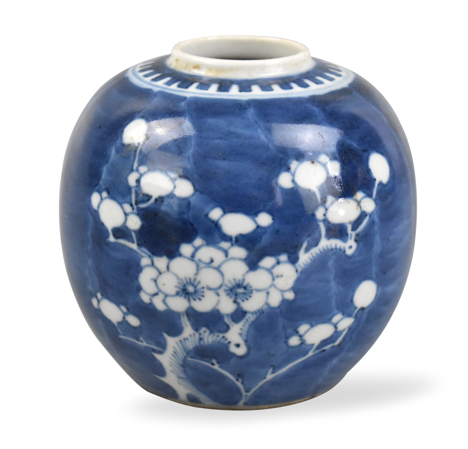 Appraisal: A blue and white Chinese plum jar dating from the