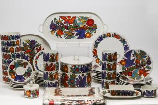 Appraisal: Villeroy Boch Acapulco Porcelain Dinnerware Produced from to service comprising