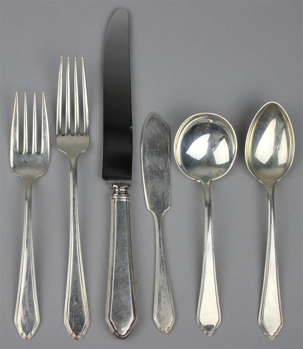 Appraisal: AN AMERICAN SILVER PART FLATWARE SERVICE marks for H R