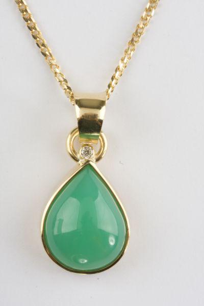 Appraisal: KT Yellow Gold Chrysoprase Pendant with Chain pear shaped Chrysoprase