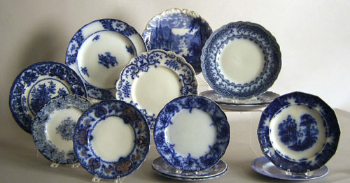 Appraisal: Fourteen flow blue plates