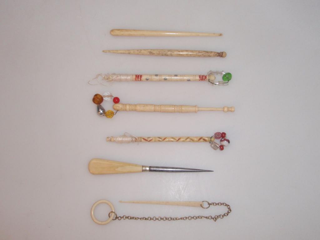 Appraisal: Small selection of bone lace making bobbins bradawl crochet hooks