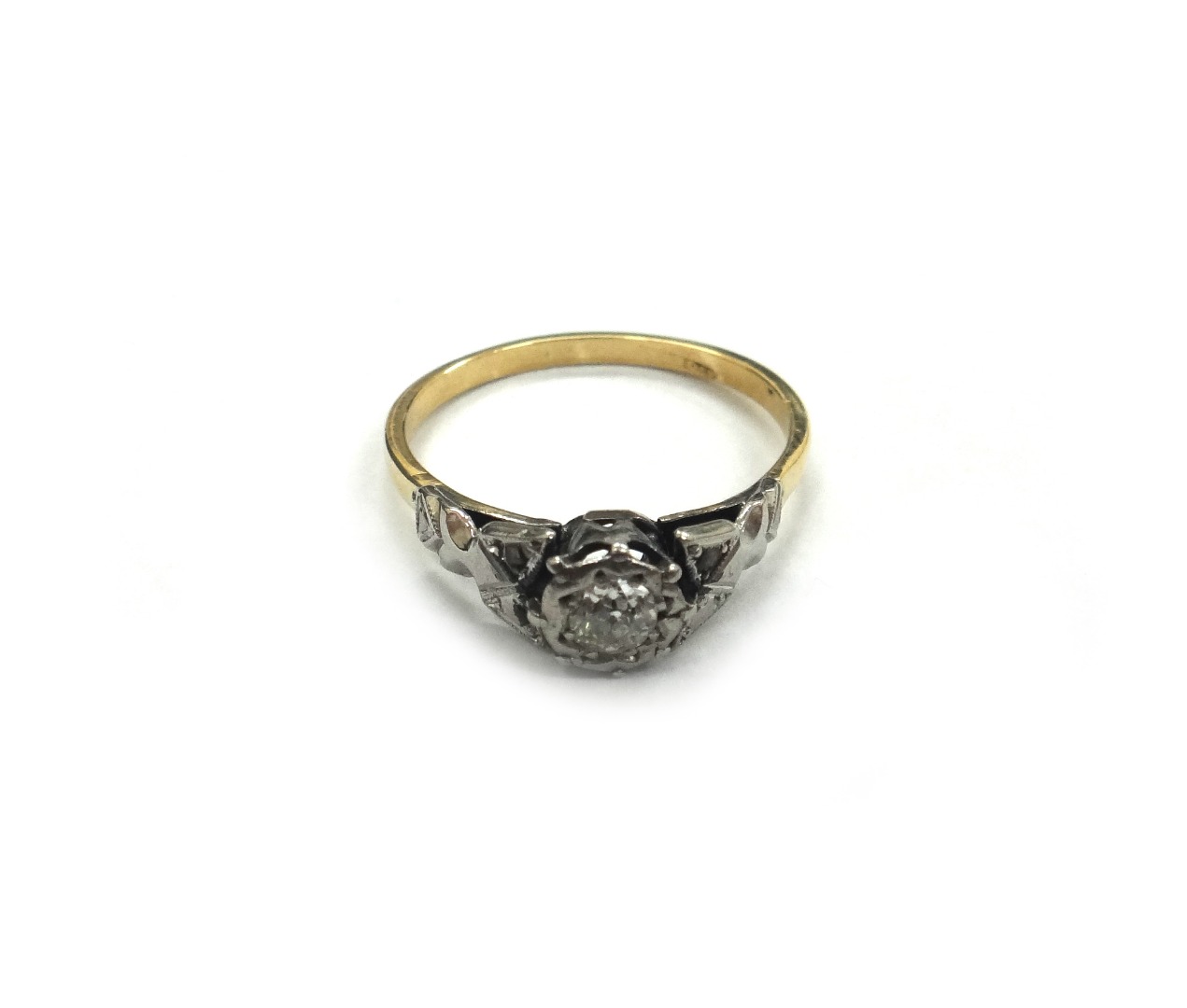 Appraisal: An early th century diamond solitaire ring the old cut