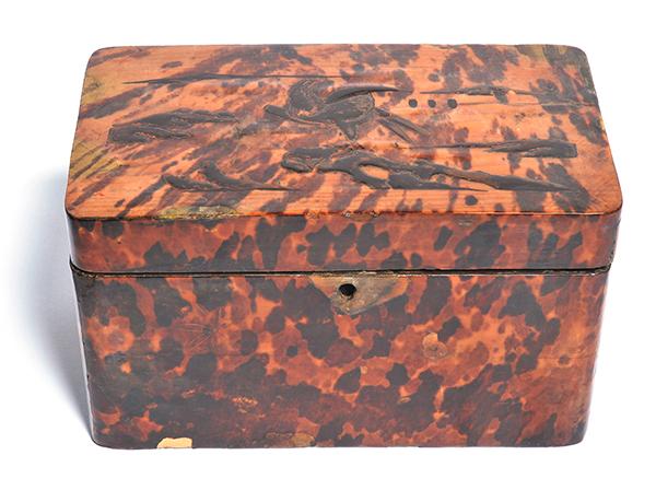 Appraisal: A JAPANESE TORTOISESHELL VENEERED AND LACQUERED TEA CADDY rectangular with