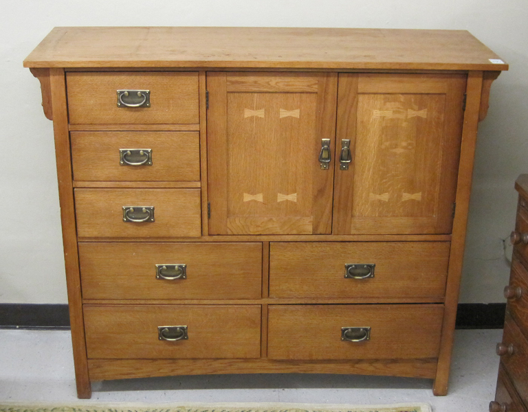 Appraisal: CRAFTSMAN STYLE OAK MULE CHEST Bassett Furniture Co recent the