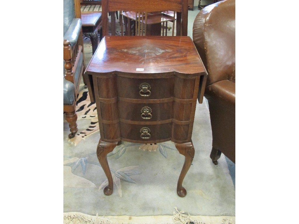 Appraisal: Mahogany bedside chest and a two tier occasional table