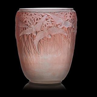 Appraisal: LALIQUE Aigrettes vase LALIQUE Aigrettes vase France des M p