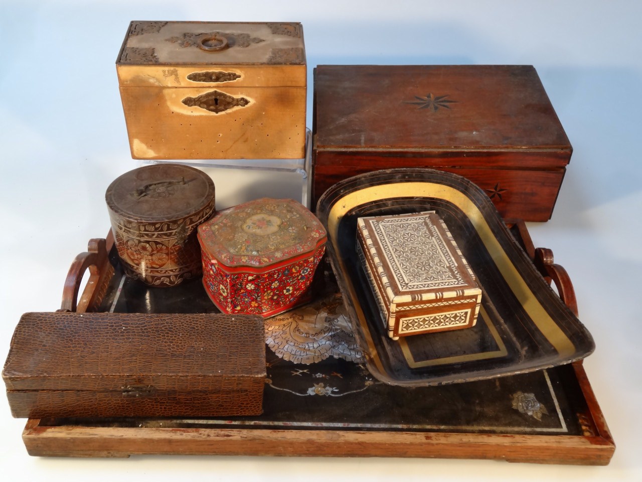 Appraisal: Various thC and other boxes and treen to include a