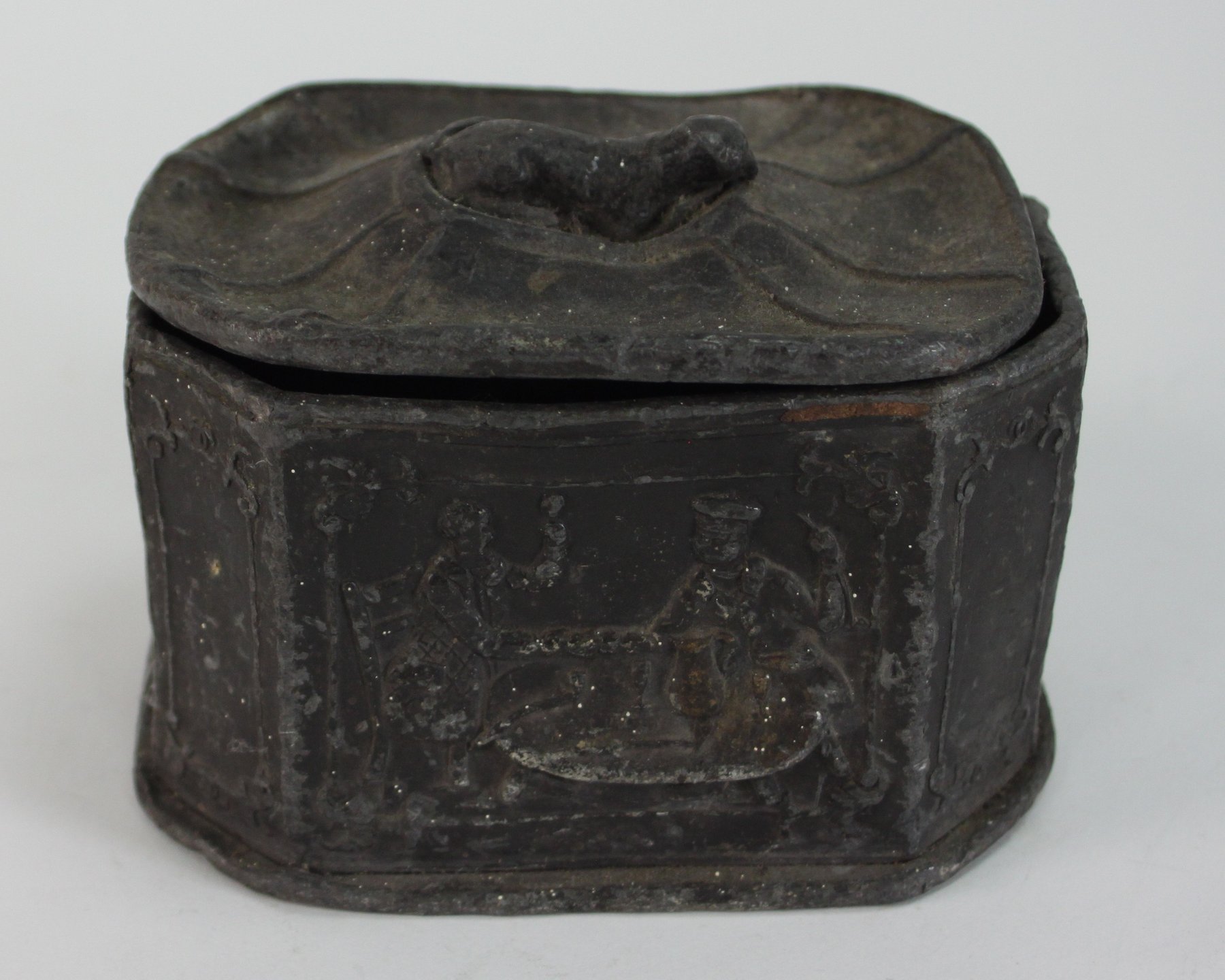 Appraisal: A lead tobacco box