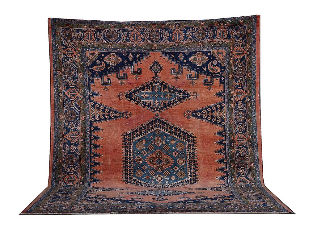 Appraisal: Persian Heriz carpet ' x ' Provenance Georgia collection Condition