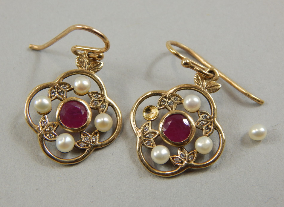 Appraisal: A pair of ct gold garnet and seed pearl earrings