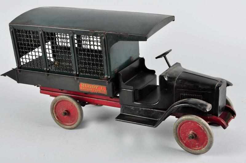 Appraisal: Pressed Steel Buddy L Railway Express Truck Description American Circa