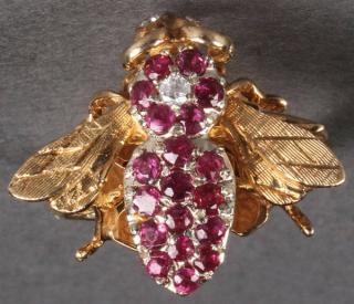 Appraisal: LADIES K GOLD RUBY DIAMOND BUMBLEBEE RING A LADIES K