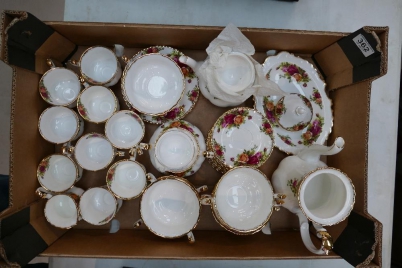 Appraisal: A good condition of Royal Albert Old Country Roses coffee