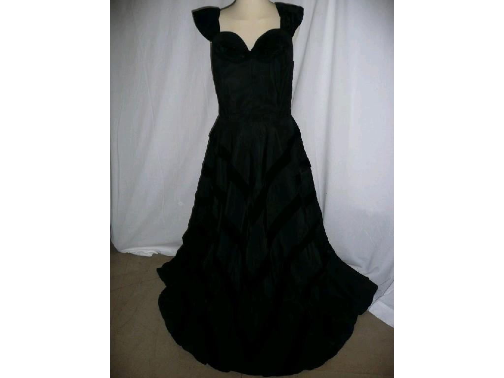 Appraisal: A 'D Lynn model' vintage black evening dress with black