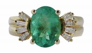 Appraisal: kt Emerald and Diamond Ring with center oval faceted emerald