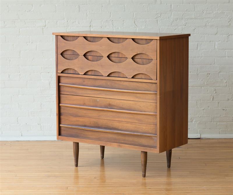 Appraisal: AMERICAN MID-CENTURY MODERN WALNUT CHEST OF DRAWERS x x in