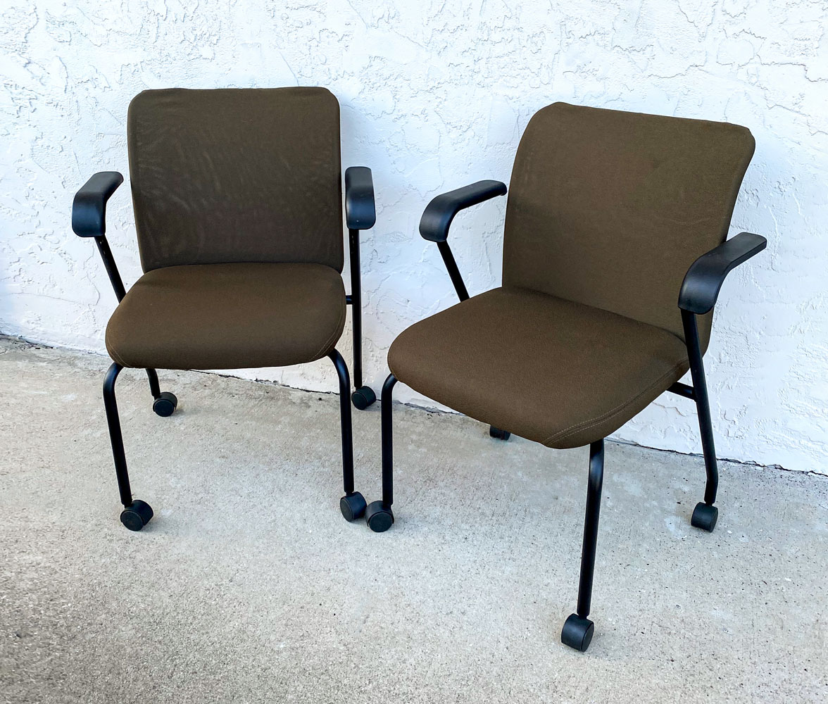 Appraisal: PAIR OF KNOLL MODERN OFFICE ARMCHAIRS - Knoll Inc modern