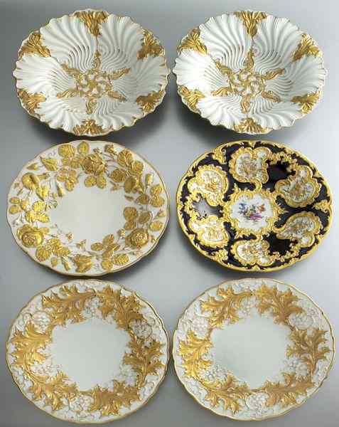 Appraisal: Meissen porcelain cabinet plates of white ground and of cobalt