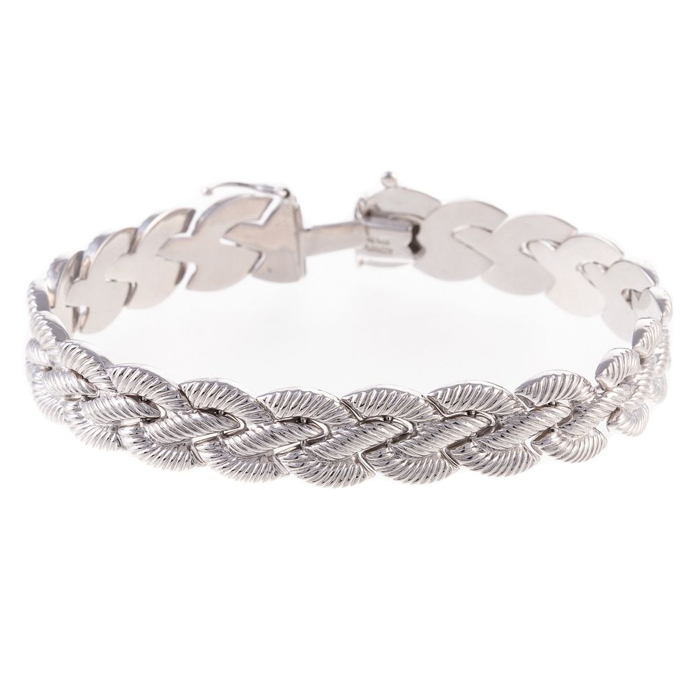 Appraisal: A Braided Link Bracelet in K White Gold K white