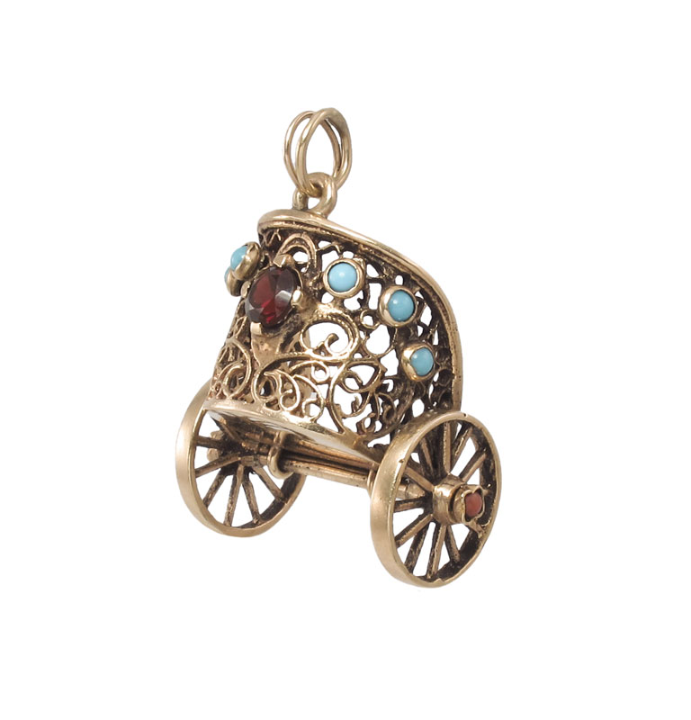 Appraisal: K GOLD CHARIOT FIGURAL CHARM K mechanical chariot charm contains