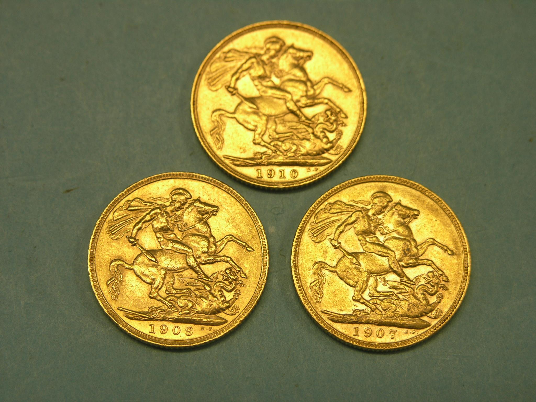 Appraisal: Three Edward VII gold Sovereigns