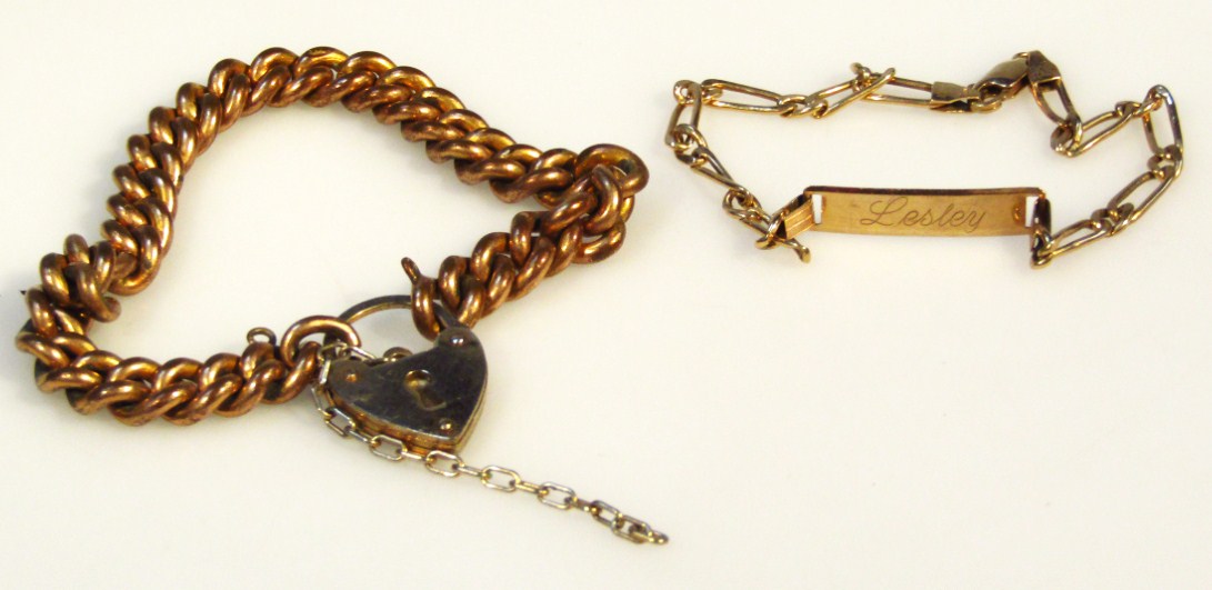 Appraisal: A slender link bracelet with name plaque entitled Lesley yellow