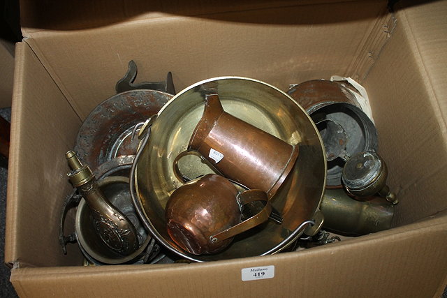 Appraisal: A COLLECTION OF METAL WARE to include a copper powder