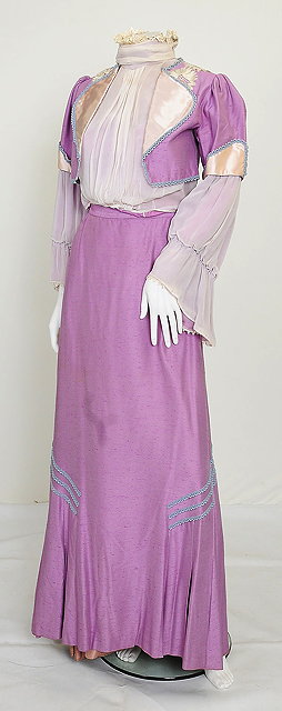 Appraisal: A s Edwardian style theatrical costume consisting of a lilac