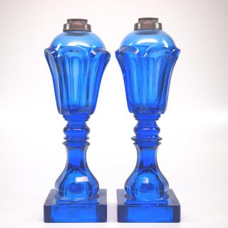 Appraisal: Pressed Loop Leaf oil fluid lamps pair A pair of