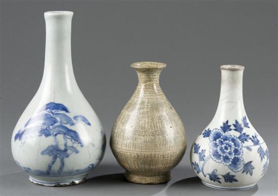 Appraisal: Group of Korean porcelain vases Blue and white bottle vase