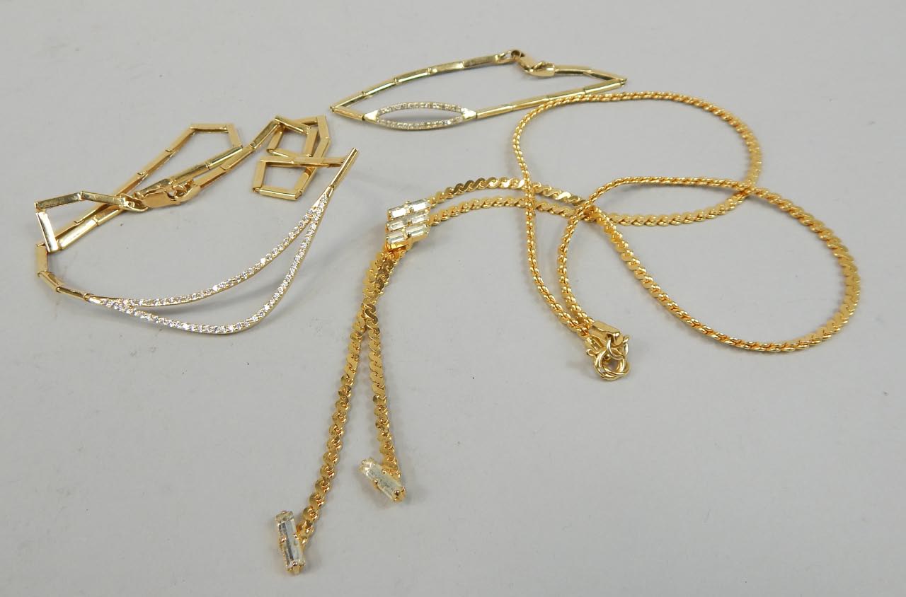 Appraisal: A paste set necklace with S chain links plain hook