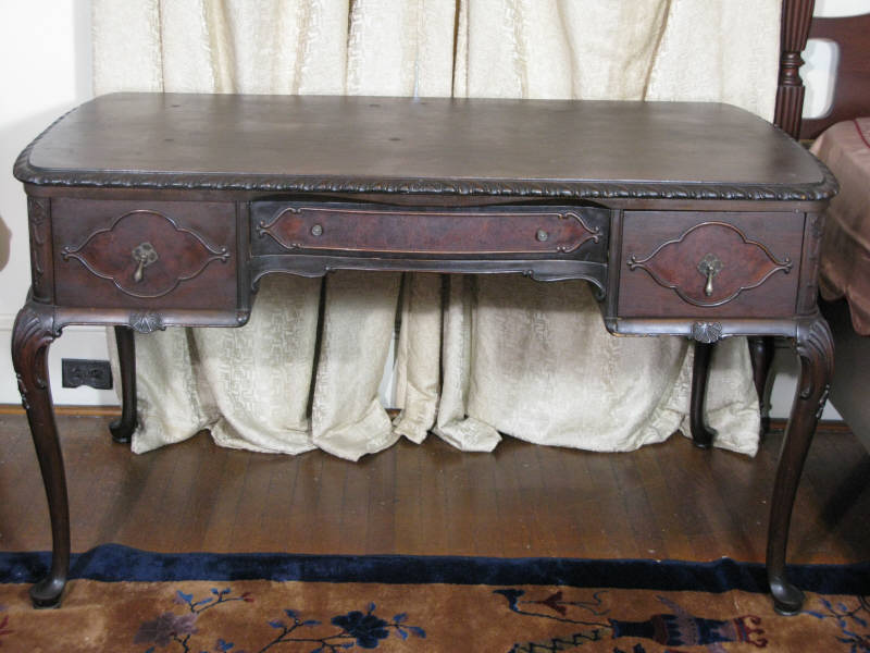 Appraisal: Queen Anne Style Desk mid th c mahogany rectangular top