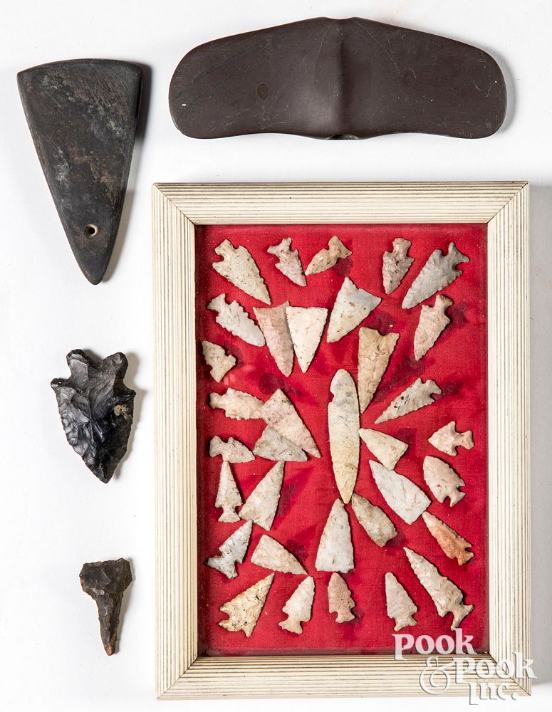 Appraisal: Group of arrowheads together with two flint point Group of