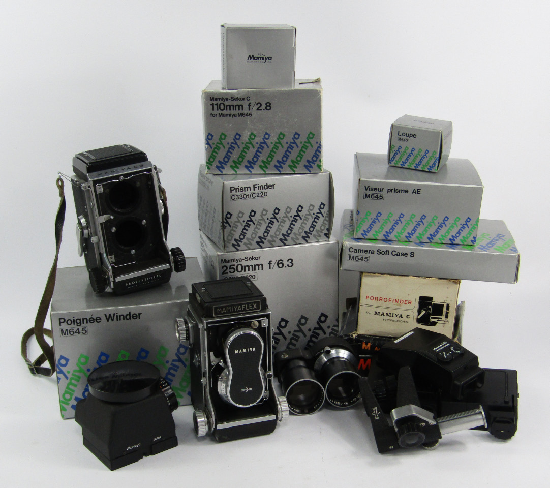 Appraisal: A Mamiyaflex camera with Selsor f mm lenses a Mamoya