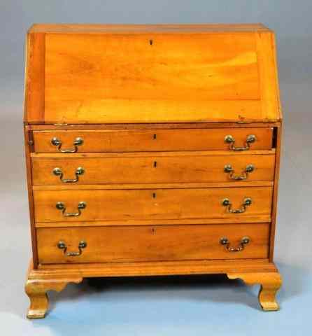 Appraisal: AN AMERICAN TH CHIPPENDALE DROP FRONT DESKAn th century American