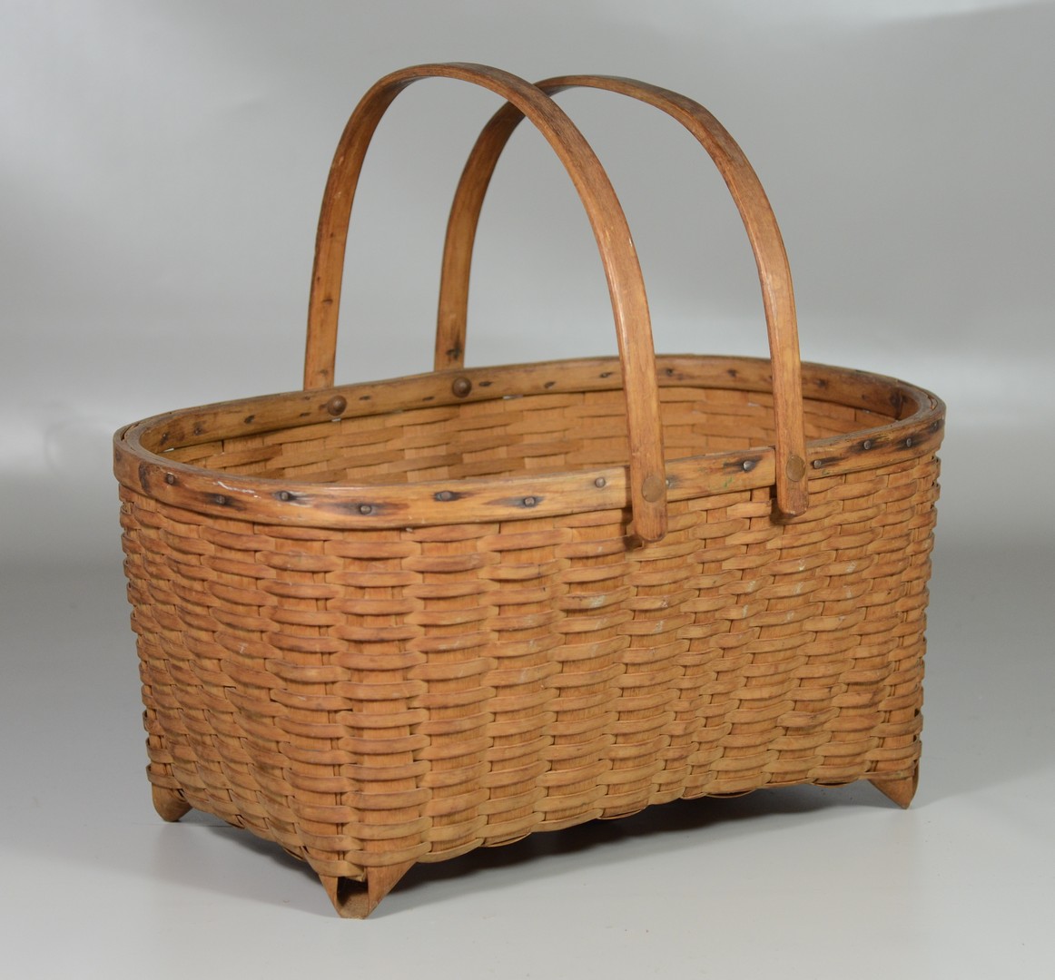 Appraisal: Shaker Double-Handled Oval Splint Basket with middle support l x