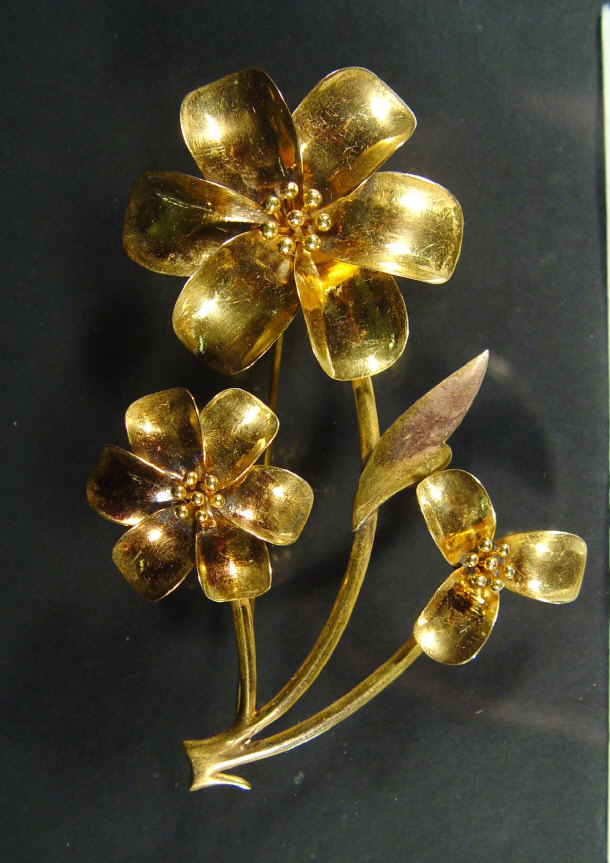 Appraisal: ct gold floral brooch in a Tiffany Co Regent Street