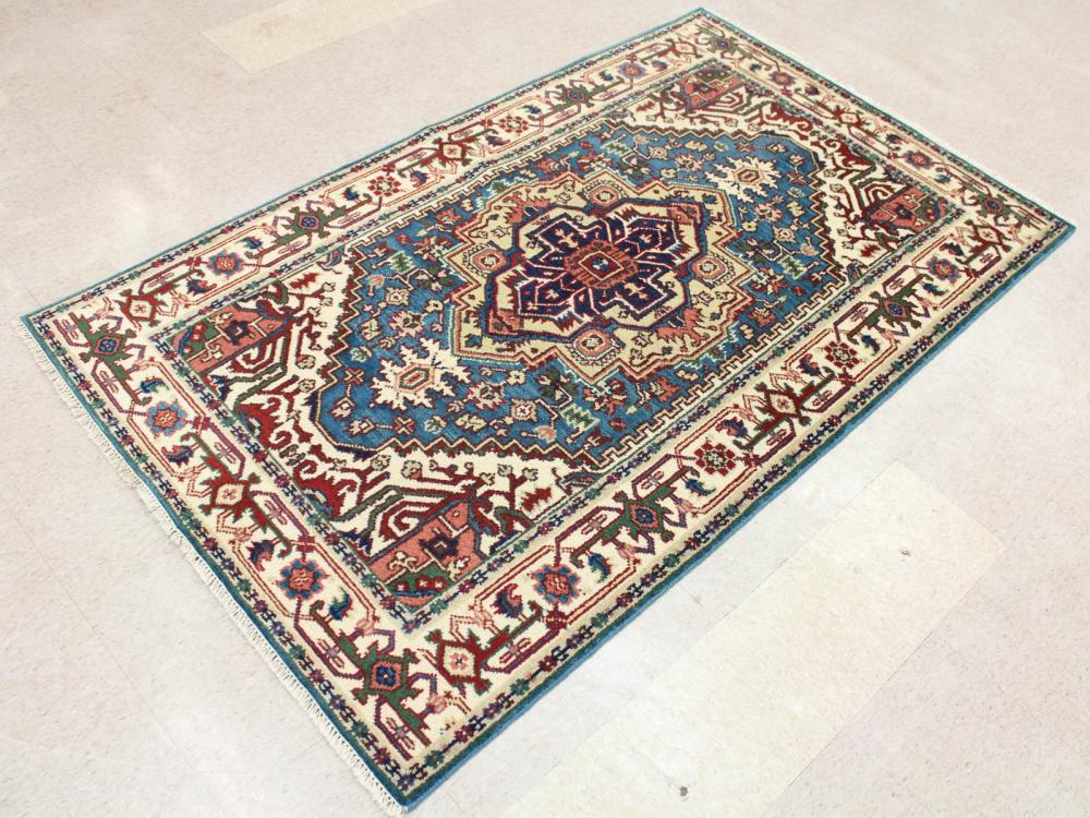 Appraisal: HAND KNOTTED ORIENTAL AREA RUG Persian Serapi design ' x