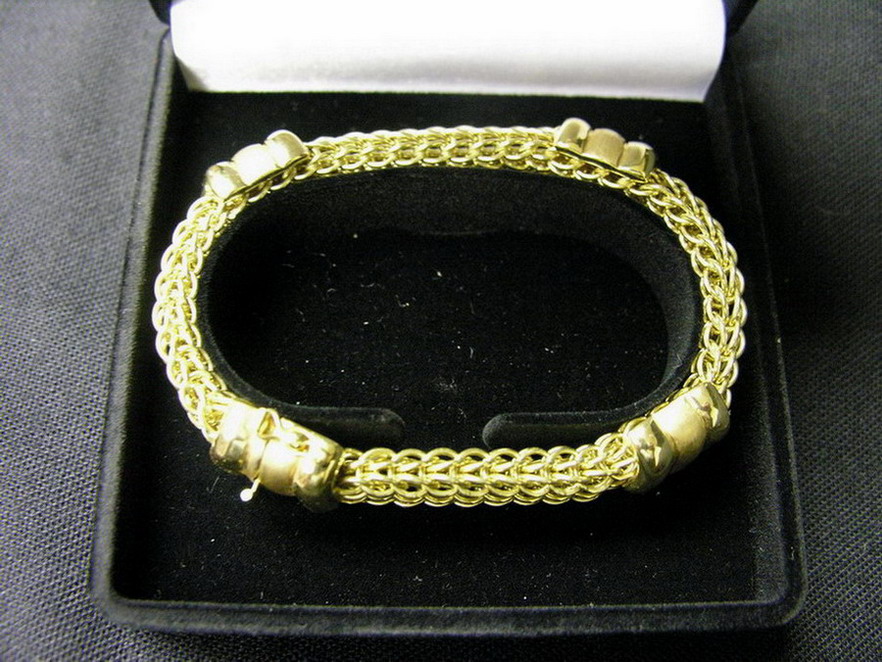 Appraisal: K ITALY GOLD BRACELET Size by Weight grams