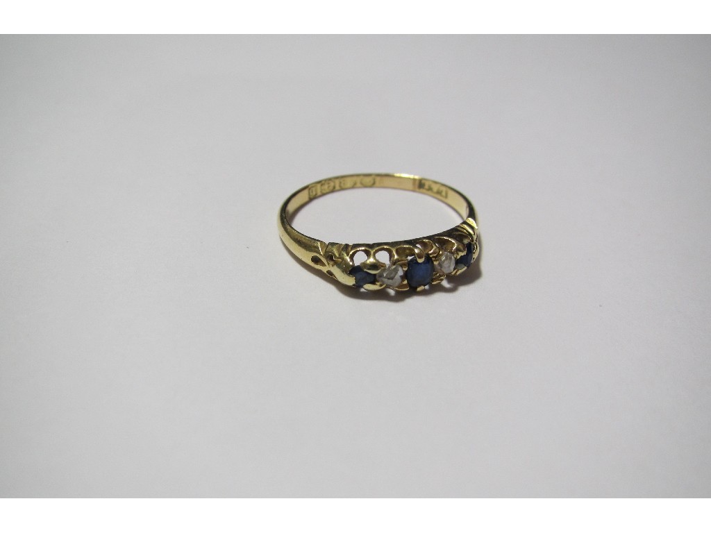 Appraisal: A Victorian ct gold five stone sapphire and diamond ring