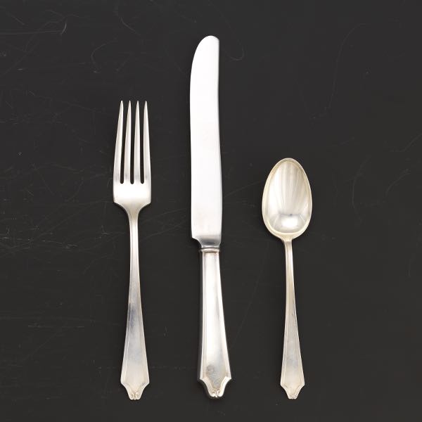 Appraisal: INTERNATIONAL STERLING FLATWARE MINUET PATTERN Totaling pieces including hollow handle